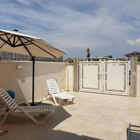Casa In Spiaggia, Wi-Fi, Fino A Sette Ospiti Torre Lapillo Dış mekan fotoğraf